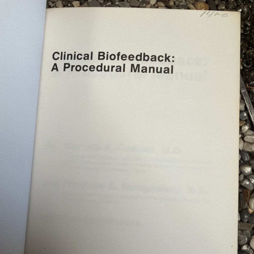 Clinical Biofeedback Paperback Kenneth R., Montgomery, Penelope G - Picture 2 of 5
